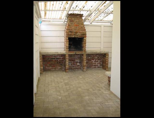 4 BEDROOM HOUSE RENTED IN CHARLO